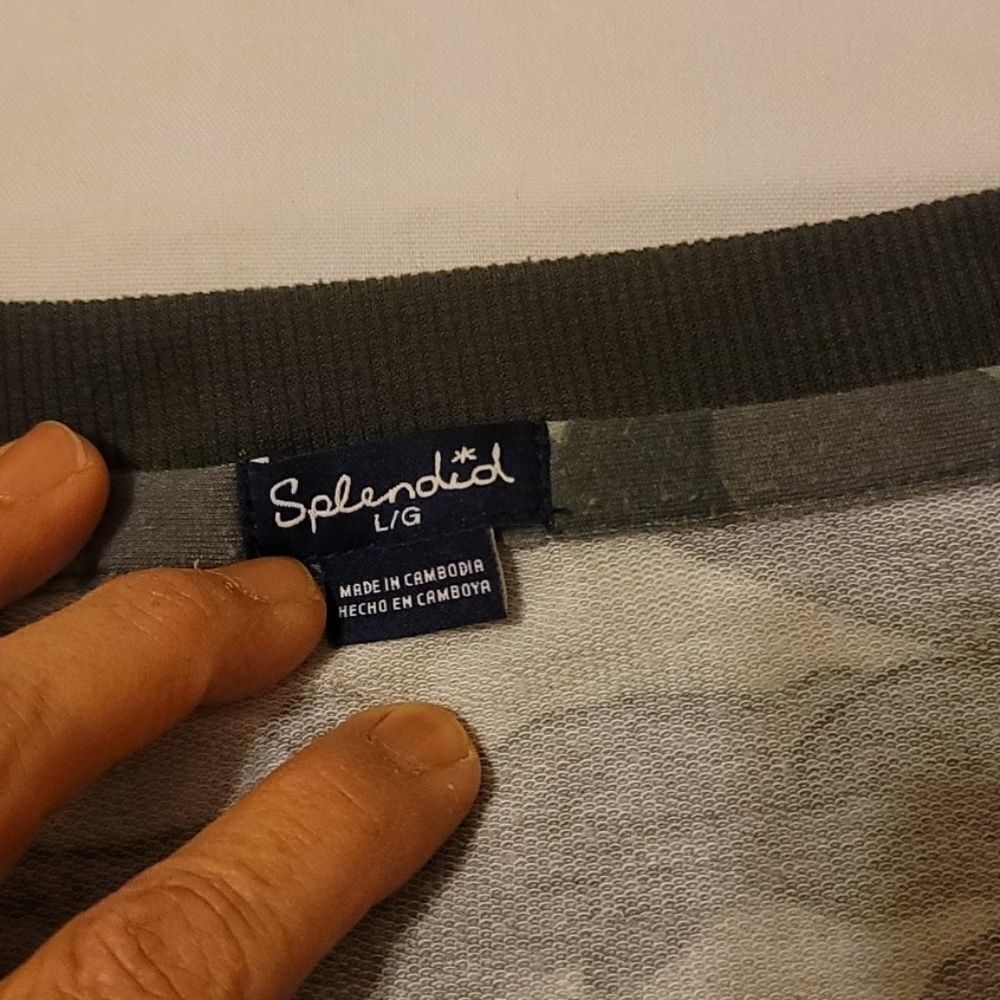 Splendid camo pullover size large - image 5